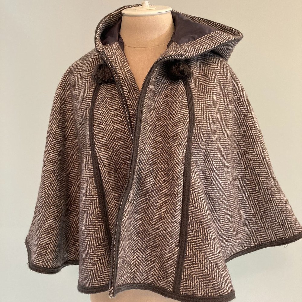 Land's End Girls Cape Size L (6X)